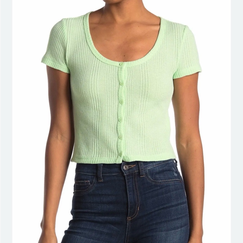 ELODIE NWT Waffle Knit Short Sleeve Button-Up Crop Top, Size Medium Mint Green
